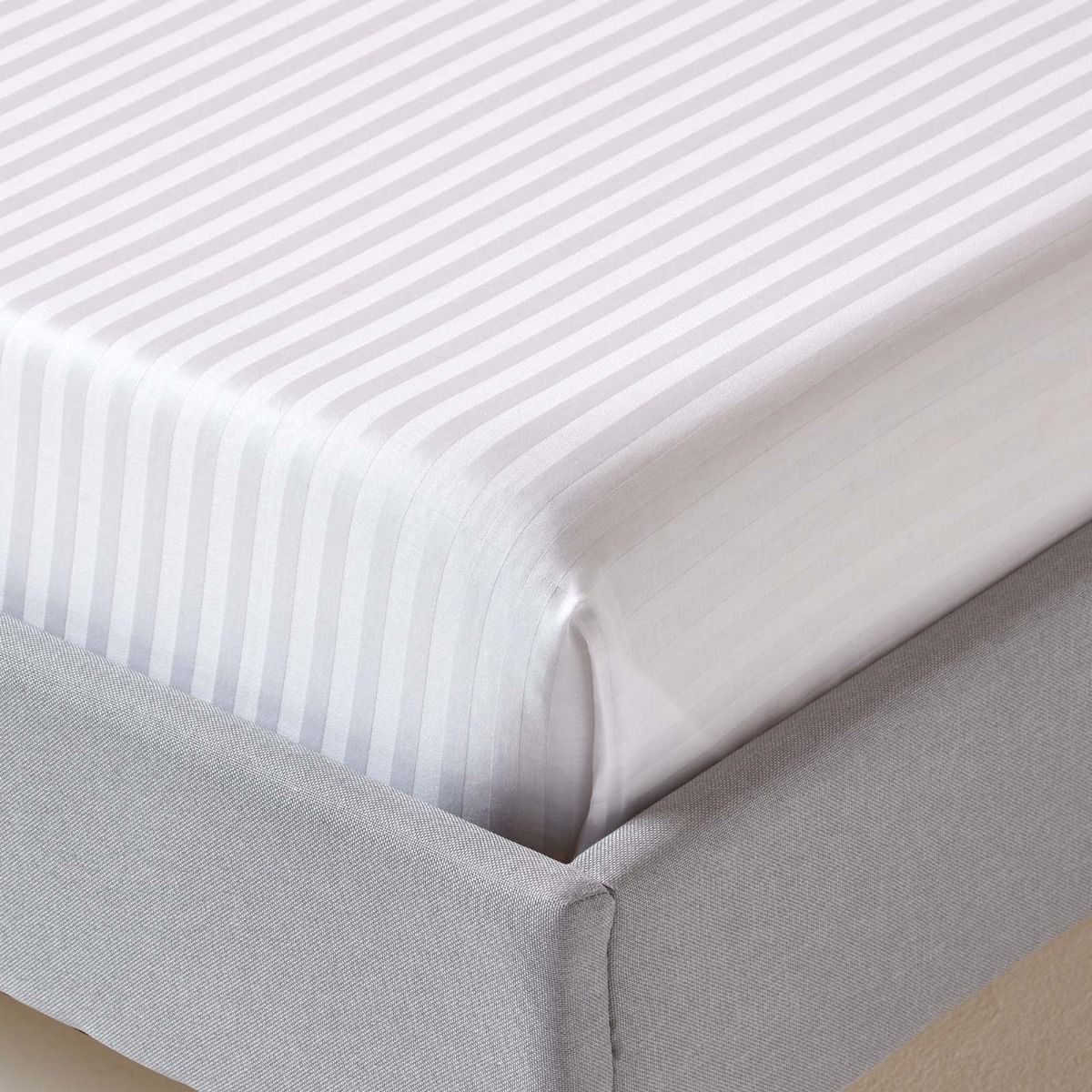 Satin Stripe Duvet Set White - 6 Pieces - DecorStudio - Duvet Cover